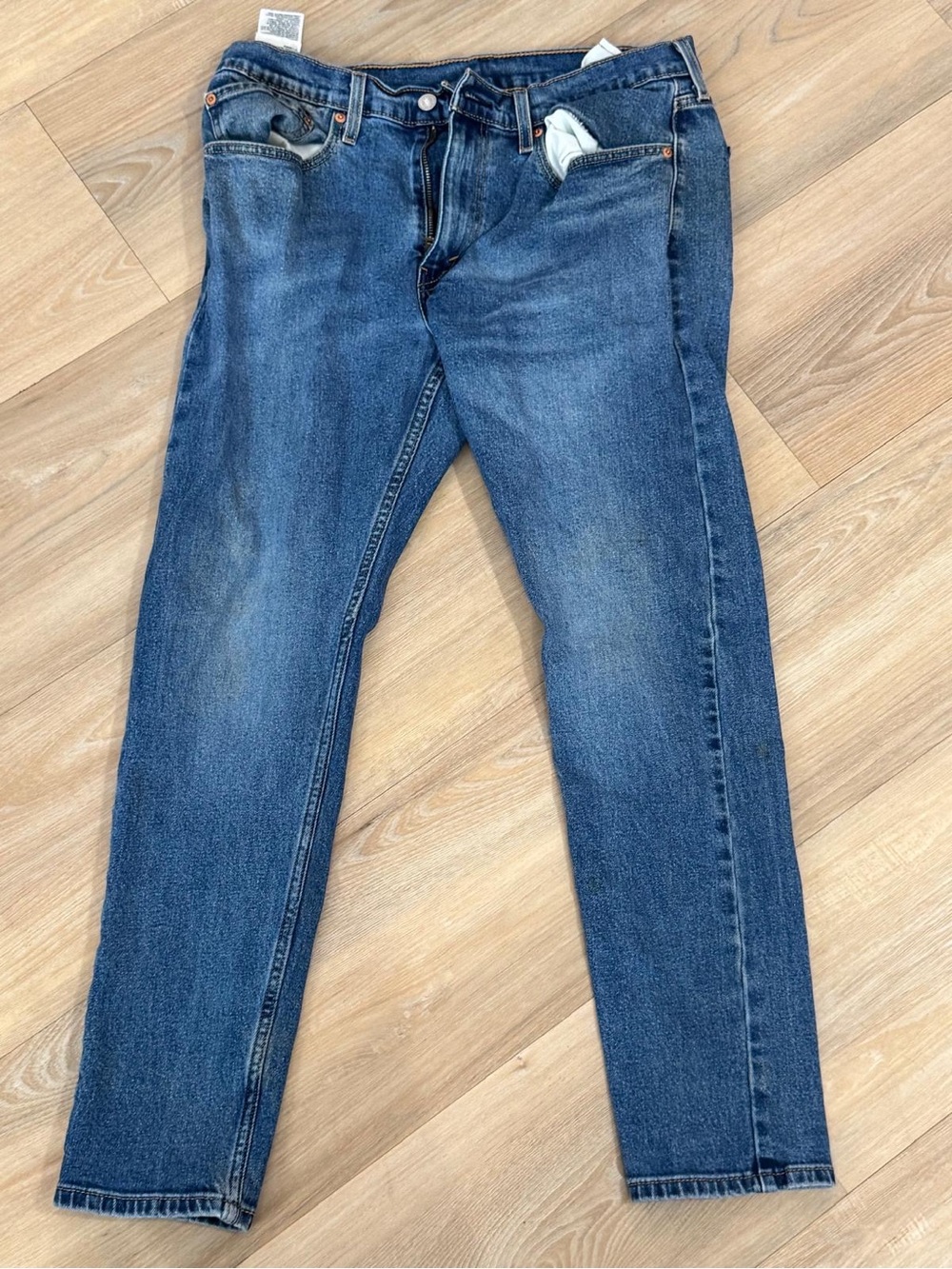 Levi's Men's Medium Blue Straight Jeans